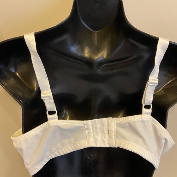 2 Olga white bras size 40C - Picture 4 of 4